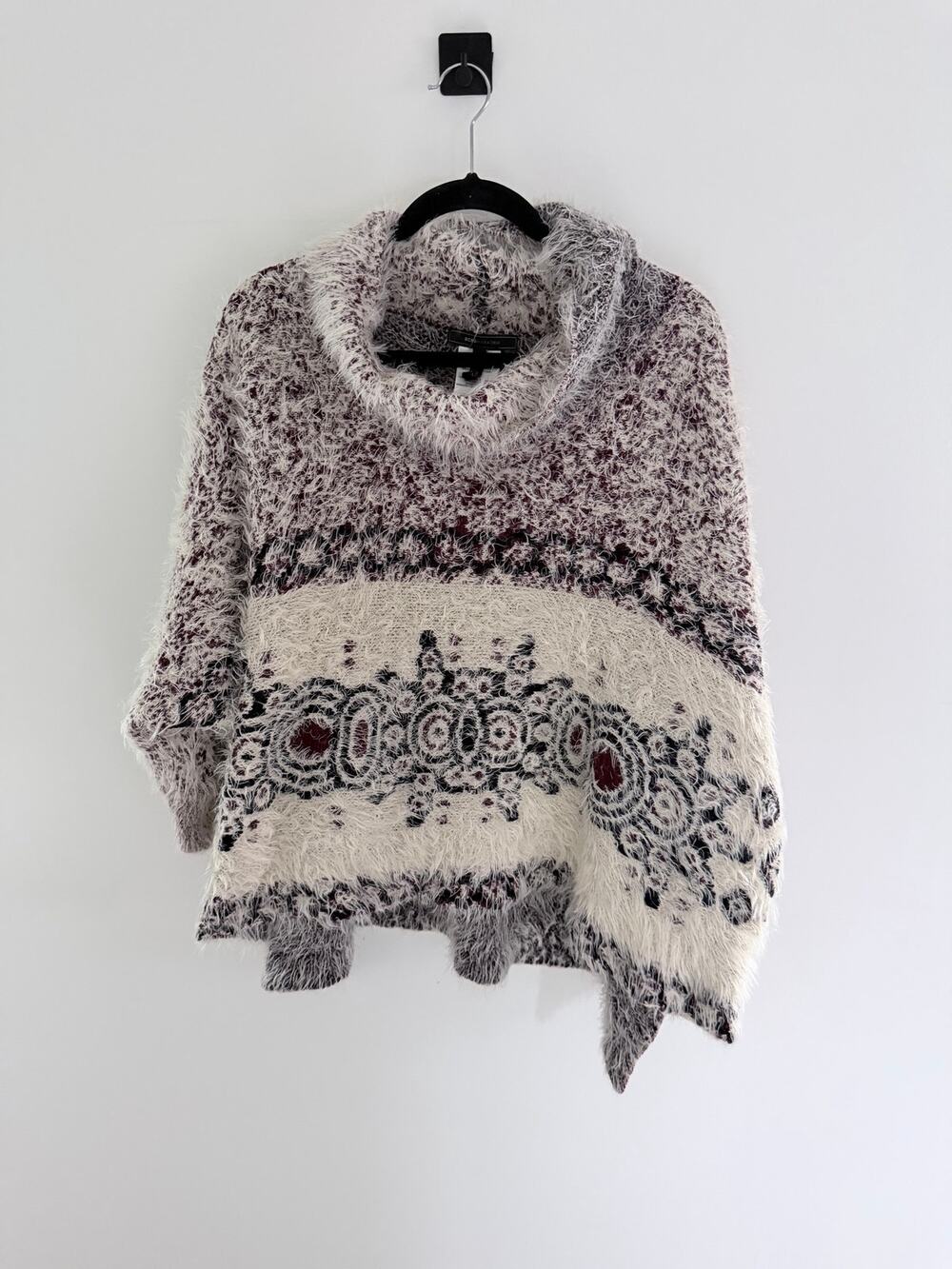 BCBG Maxazria Soft Eyelash Knit 3/4 Sleeve Sweater Women’s Oversized Size XS/S